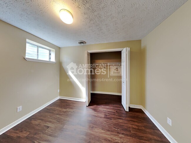 Building Photo - 720 Burr Oak Drive