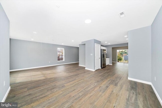 Building Photo - 17410 Gay St