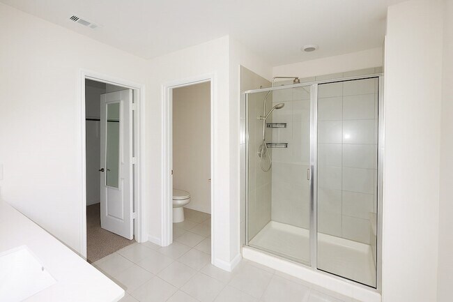 Building Photo - 612 Stampede Ln