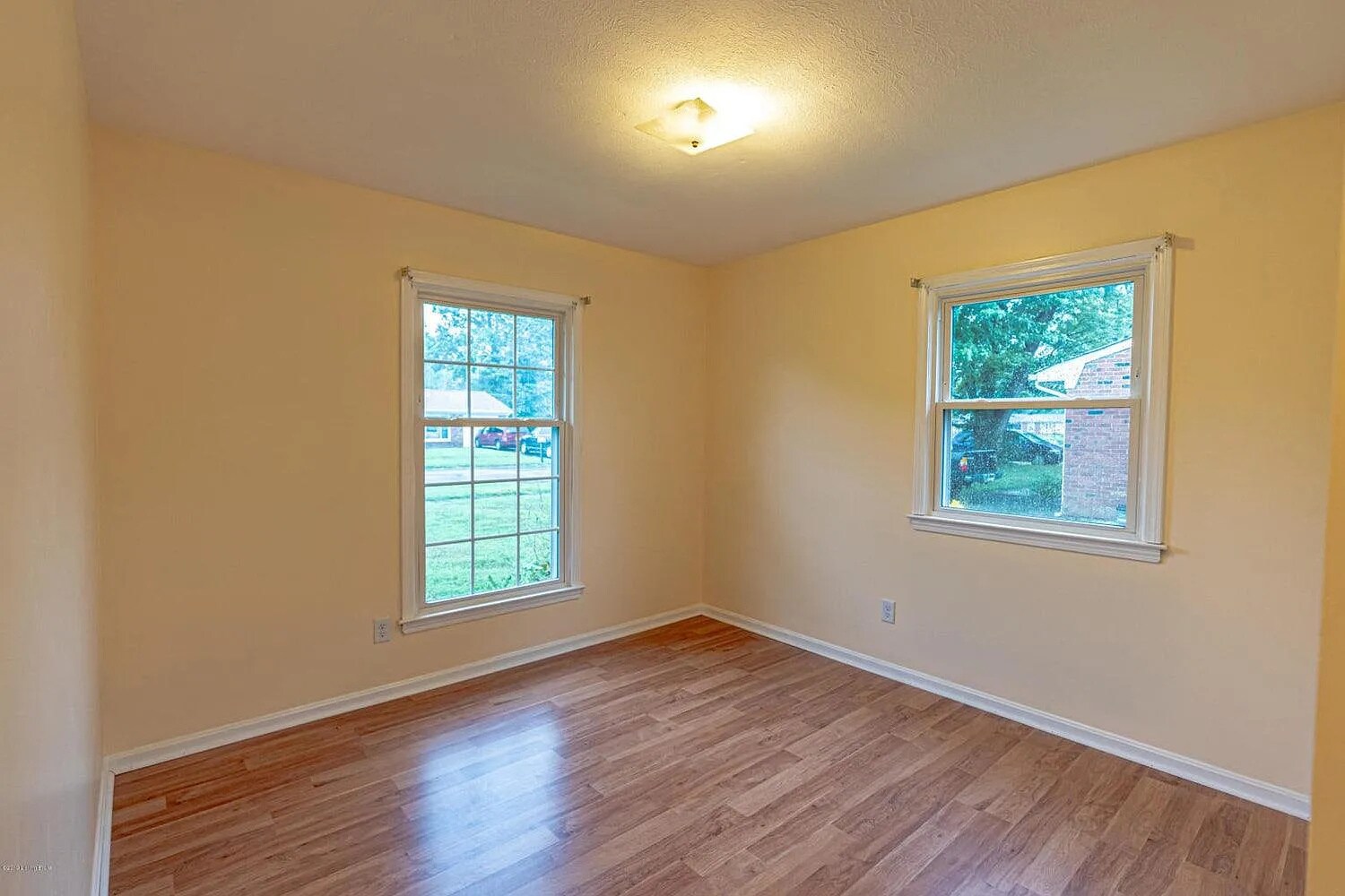 Building Photo - 9602 Shoshone way