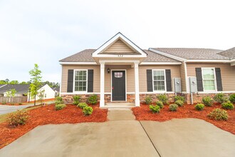 Building Photo - 432 Andover Dr