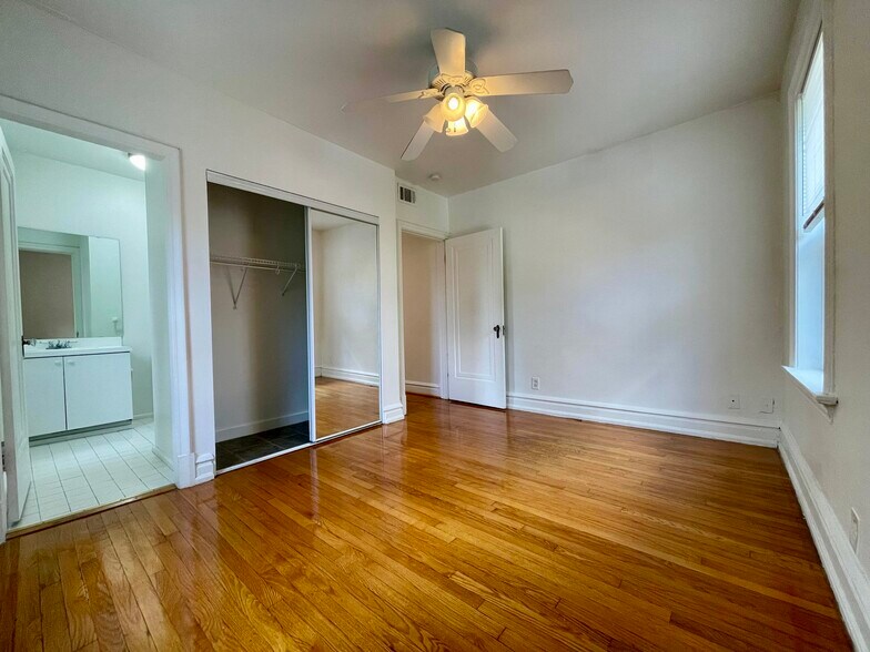 Building Photo - 6238 Southwood Ave