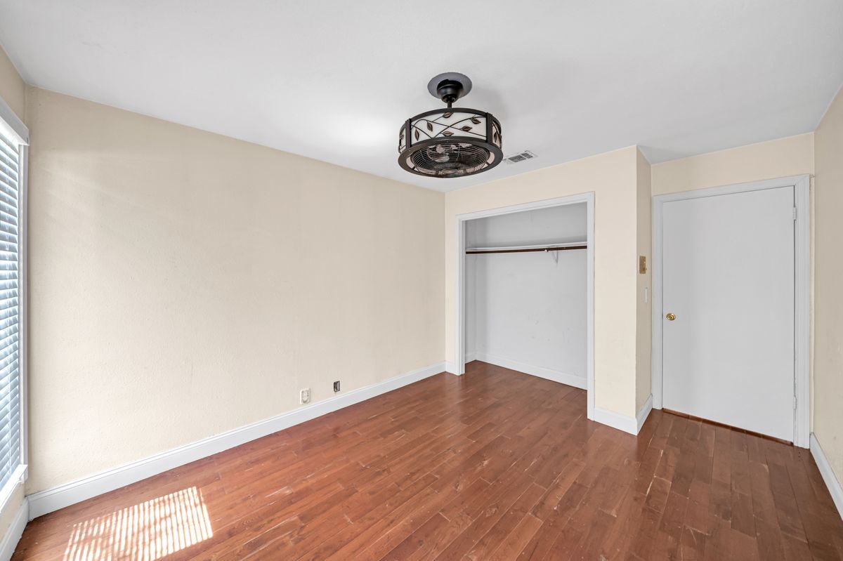 Building Photo - 13014 Skymeadow Dr