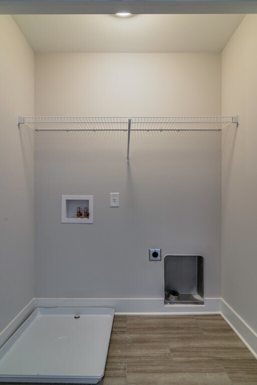 Building Photo - East Nashville Townhome Available Now!