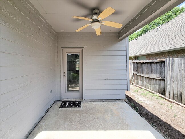 Building Photo - 9410 Barretts Glen Ct