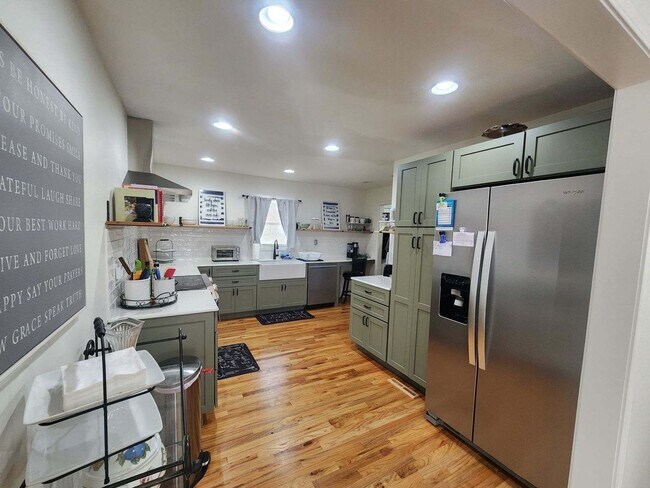 Building Photo - 1508 Johnson Blvd