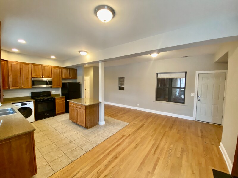 Building Photo - 6557 S Minerva Ave