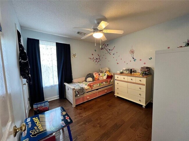 Building Photo - 615 Tammany Pointe