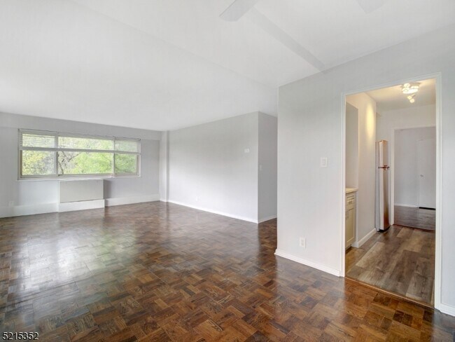 Building Photo - 377 S Harrison St
