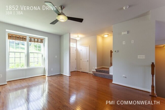 Building Photo - 1852 Verona Dr
