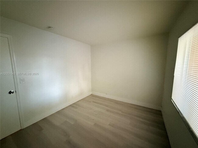 Building Photo - 10835 NW 45th St