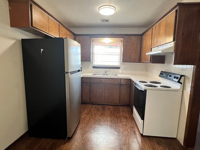 Building Photo - Cozy home in Norman + 2 bedrooms