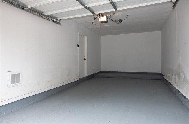 Building Photo - 9250 Woodgreen Way