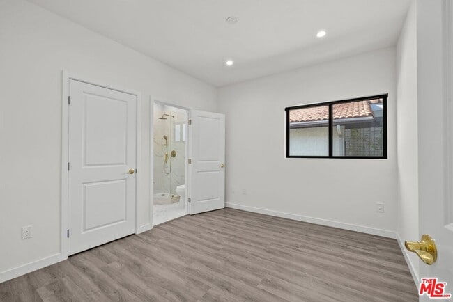 Building Photo - 6245 McLaren Ave