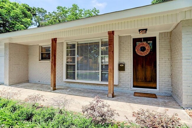 Building Photo - 10050 Haddington Dr
