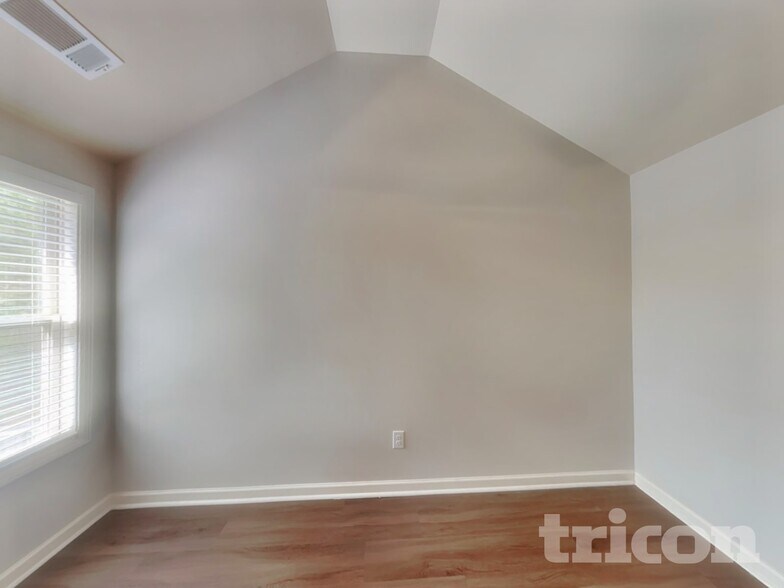 Building Photo - 217 Adeline Ln