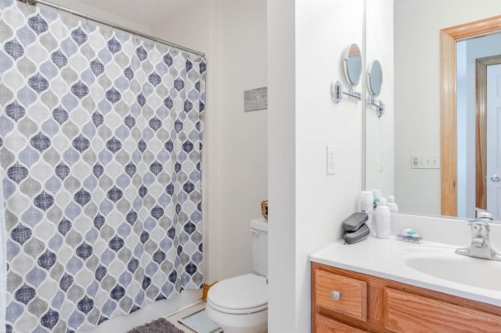 Building Photo - 175 Blue Leaf Dr