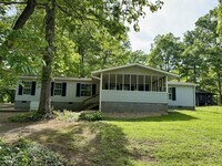 Building Photo - 229 Bateman Ln