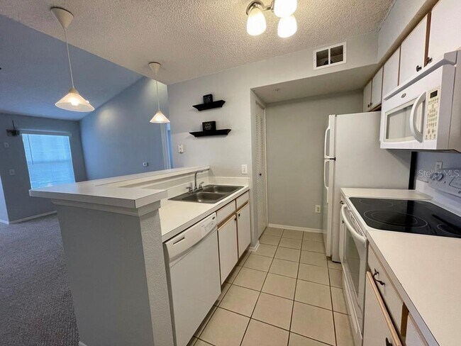 Building Photo - 2212 Grand Cayman Ct