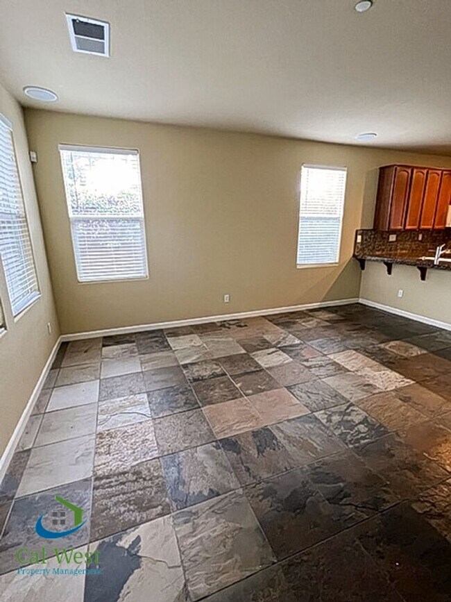 Building Photo - $3995 - 3 Bed/2.5 Bath Two Story Home in D...