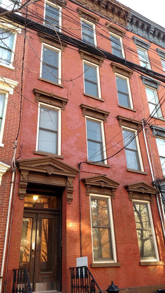 Building Photo - 253 5th St