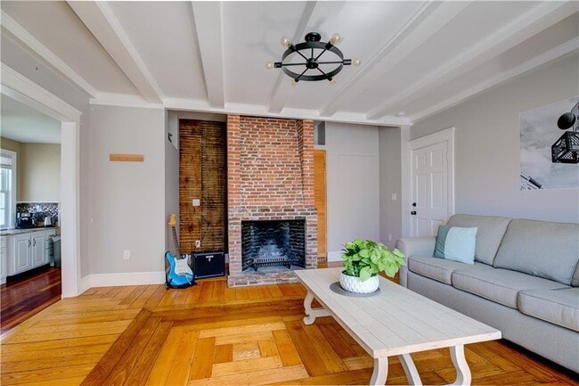 Building Photo - 35 Pelham St