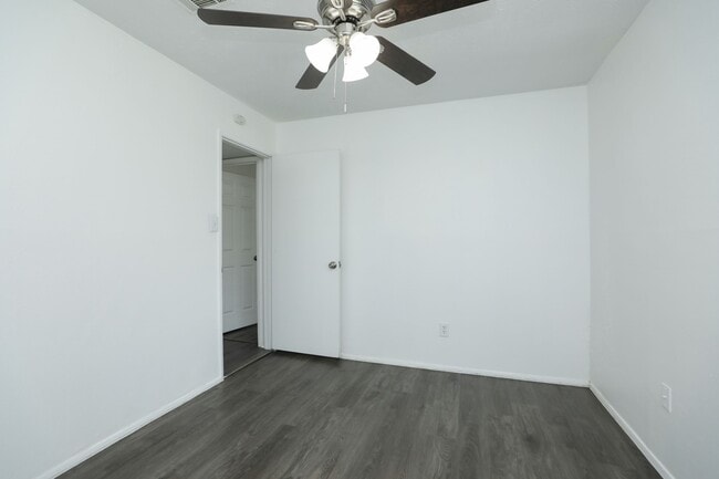 Building Photo - 17518 Bullis Gap Dr