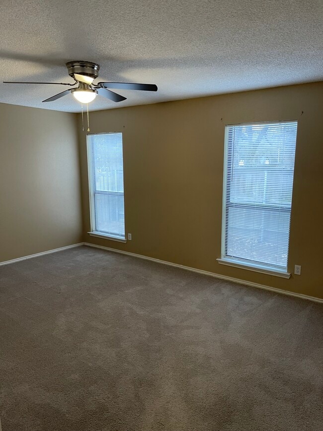 Building Photo - 426 Lochridge Dr