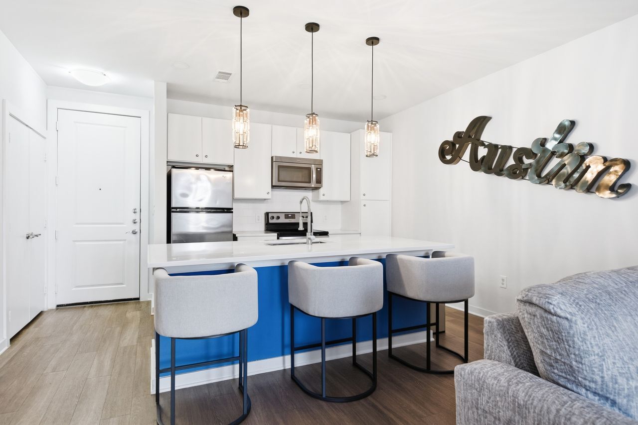 Building Photo - 1900 Barton Springs Rd