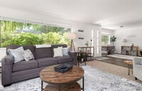 Building Photo - 804 N Main St