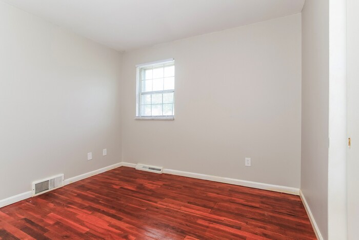Building Photo - 2597 Fulbourne Dr