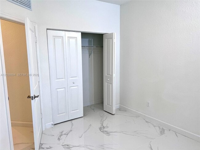 Building Photo - 15925 SW 2nd Dr