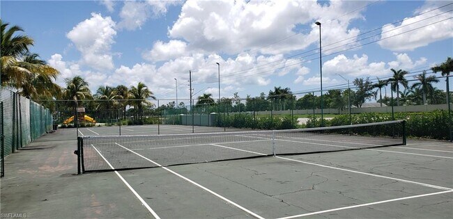 Building Photo - 194 Santa Clara Dr