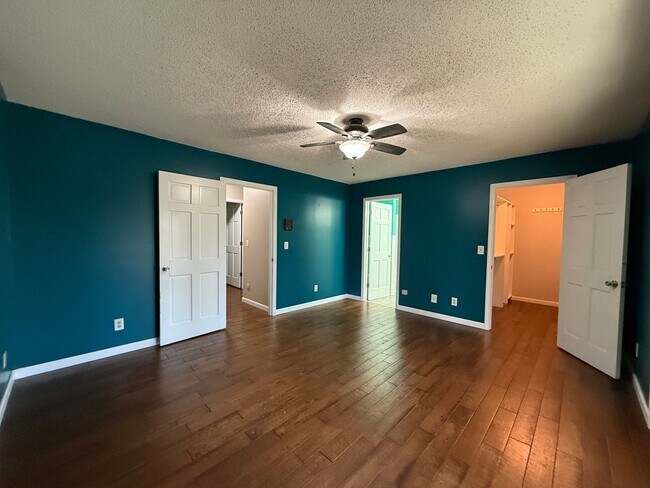 Building Photo - 3 Bedroom 3 Bathroom Home in Kingsport, TN