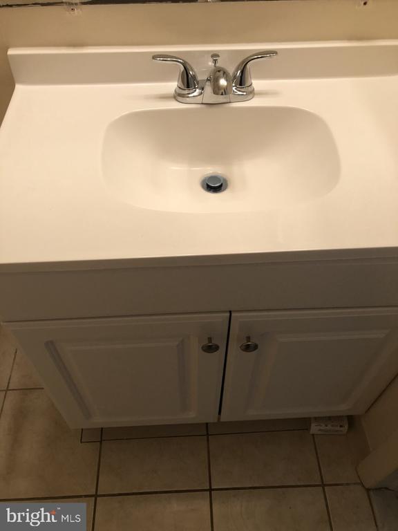 Building Photo - 1019 Ravens Crest Dr