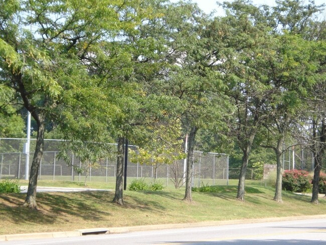 Building Photo - 1st Floor Condo in Annapolis! 1 Bed 1 Bath in North Green