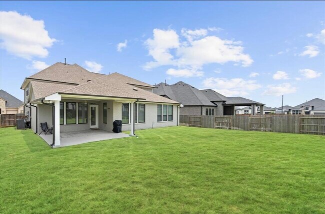 Building Photo - 24915 Heather Glade Trail