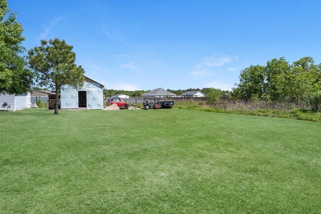 Building Photo - 334 Rd 5252