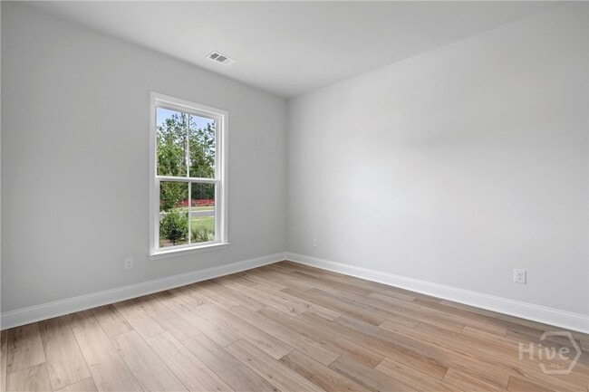 Building Photo - 147 Higginson Dr