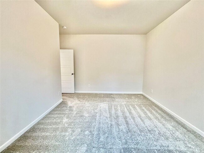 Building Photo - 1702 Dover Creek Ln