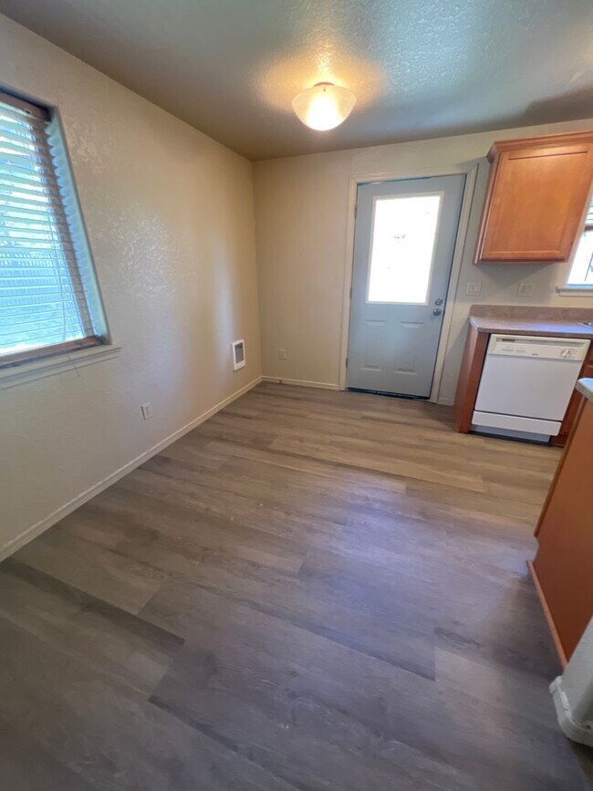 Building Photo - 1431 Lucinda Ct