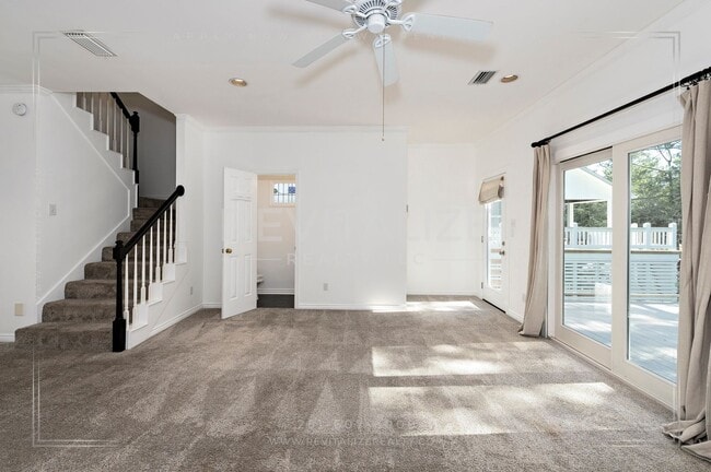 Building Photo - Charming 3-Level Home with Water Access in...