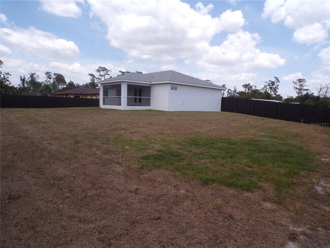 Building Photo - 2989 Pinetree St