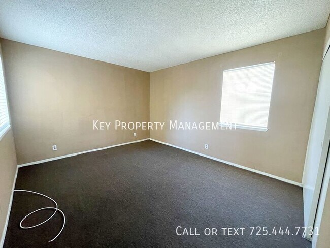 Building Photo - 5340 Retablo Ave