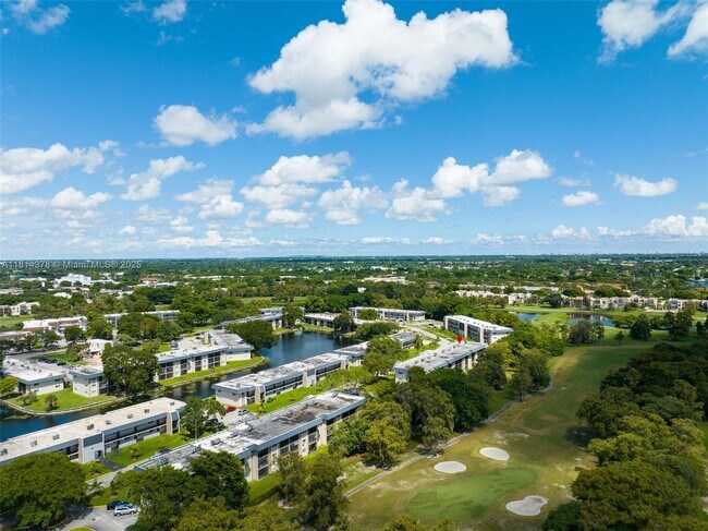 Building Photo - 7900 S Colony Cir