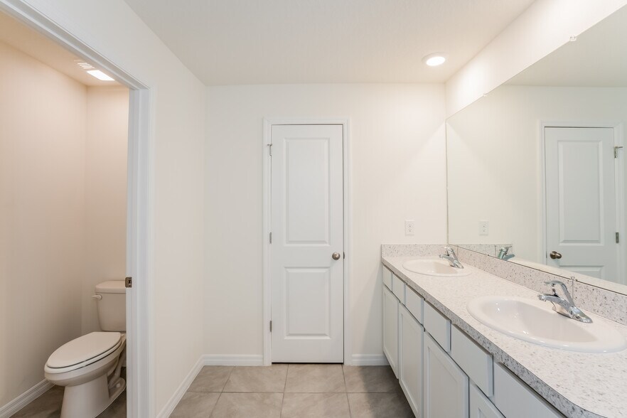 Building Photo - 2921 Great Abaco Wy