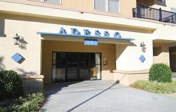 Building Photo - Ade426