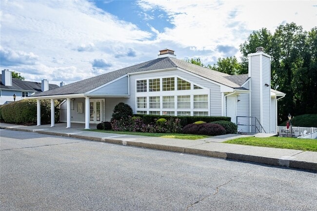 Building Photo - 3 Evergreen Way