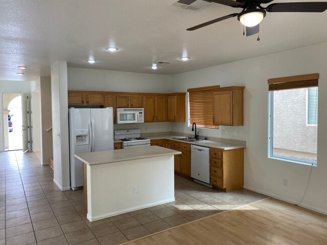 Building Photo - Silverado Ranch Home for Rent