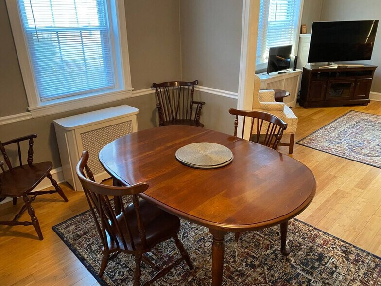 Building Photo - 25 Morton Rd